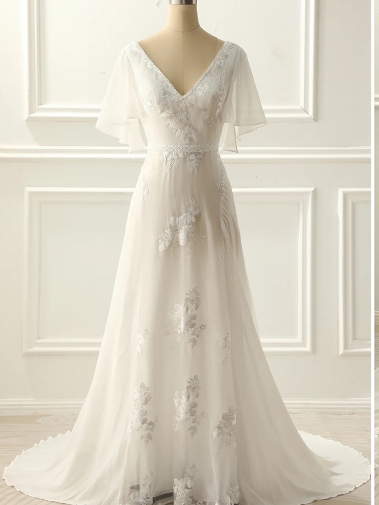 Zapaka Dresses & Skirts - V-Neck Floral Lace Wedding Dress plus size 18